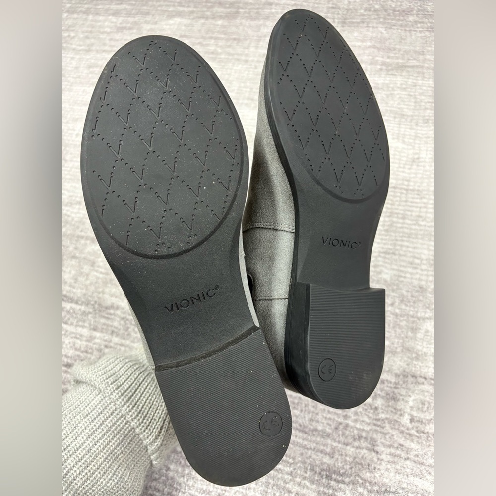Vionic Women’s Alana Suede Bootie Sz 8 Gray Chelsea Slip On Comfort Neutral - Picture 6 of 8